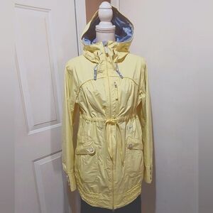 🌺 Near New NIKE Ski/Snowboarding Jacket